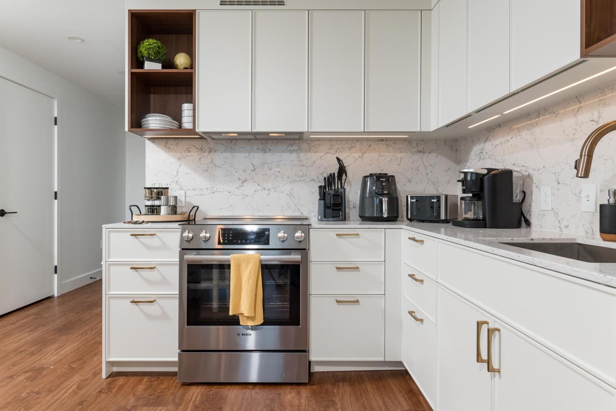 Luxury 2br Backbay Common T-station Roof Lounge Gym Appartement